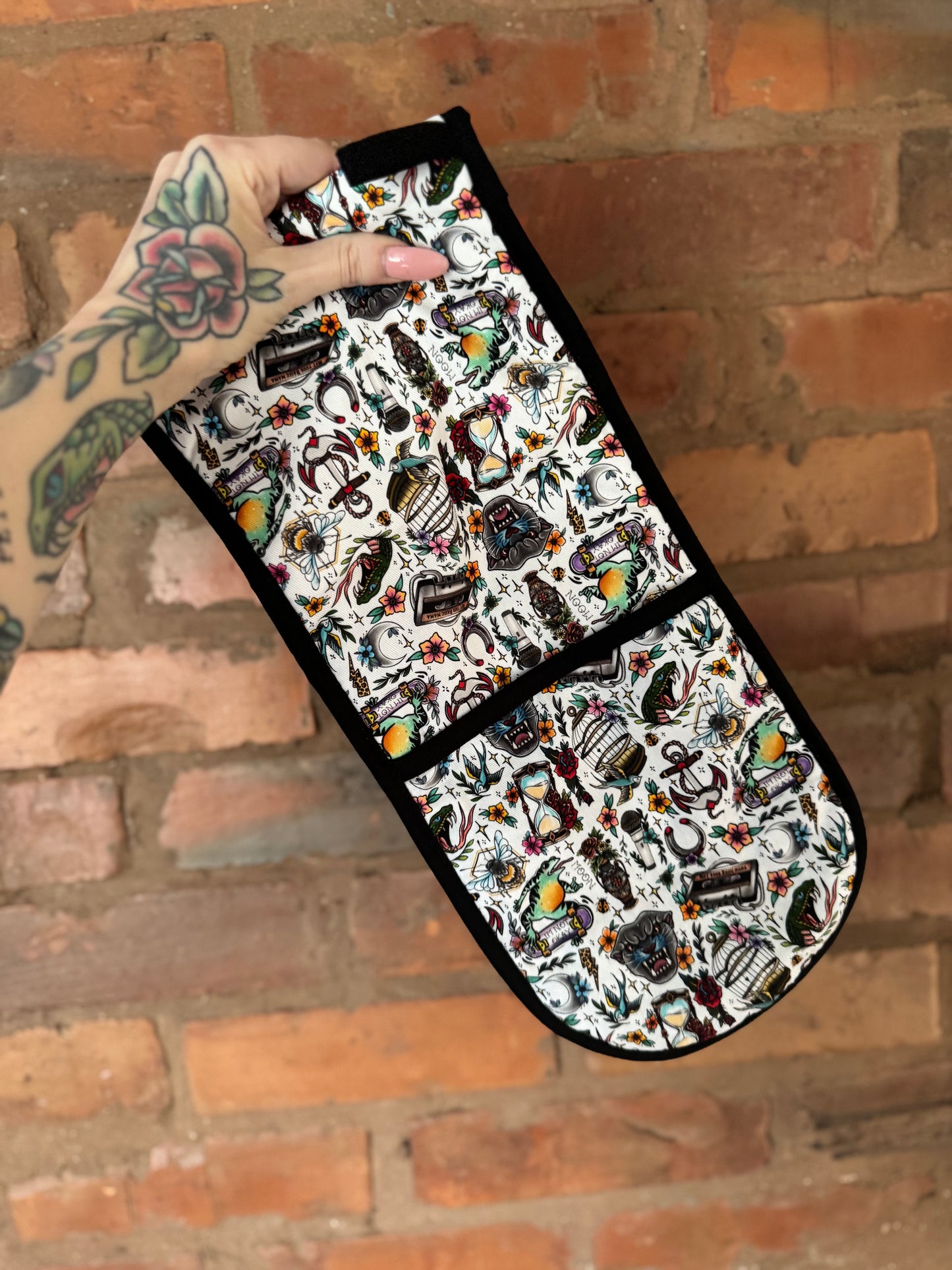Traditional Tattoo Oven Double Oven Glove